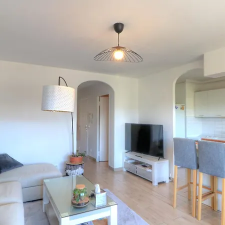 Апартаменты Magnificent Air-conditioned 1-bedroom 